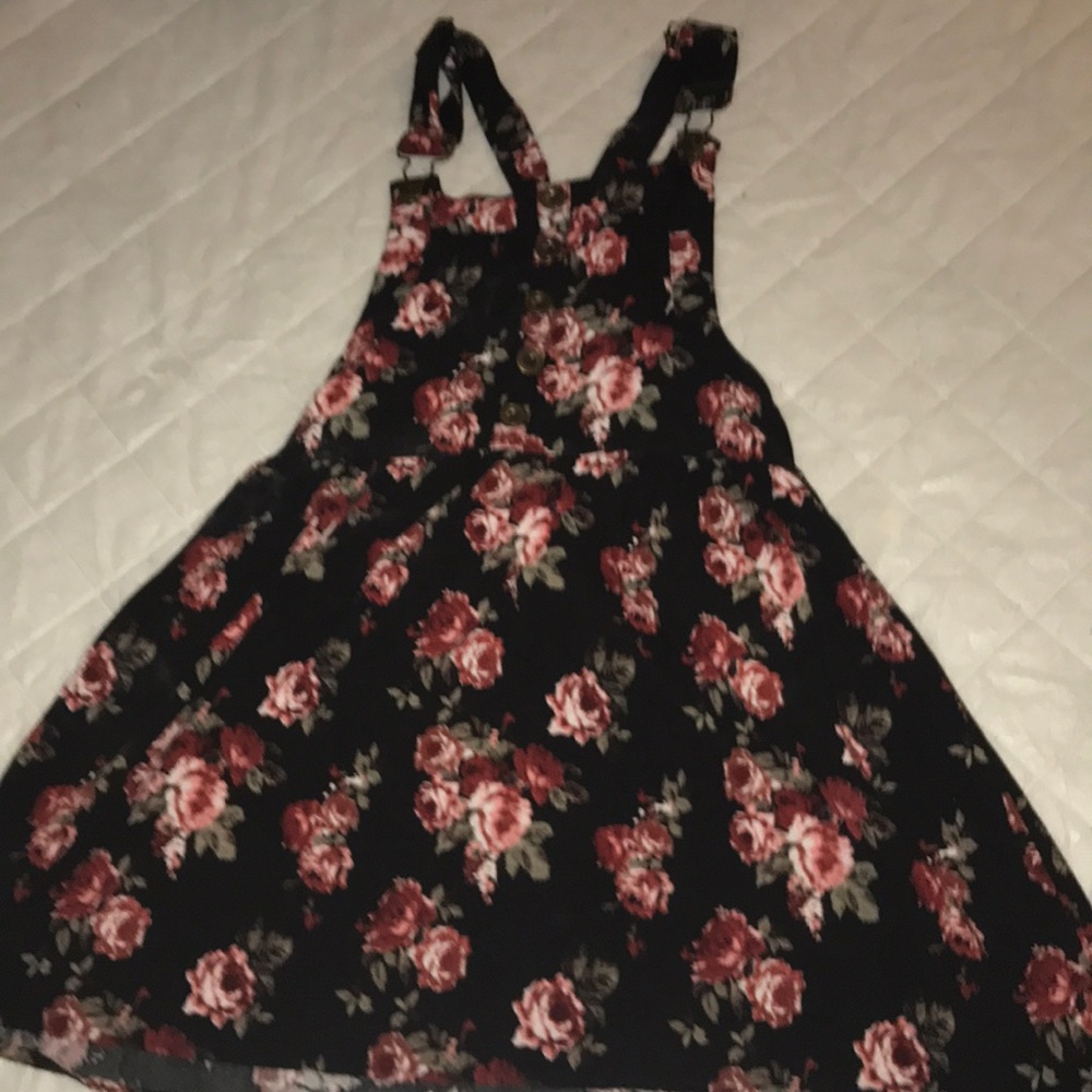 overall flowy flower top